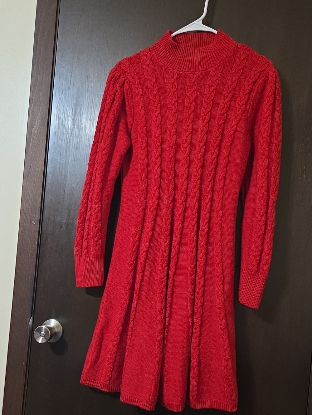 Jessica Howard stunning red sweater dress. PL